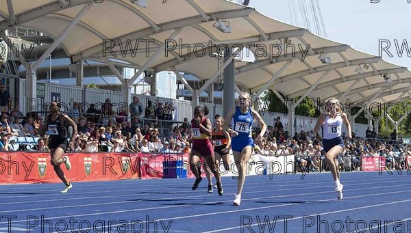 m Snr-Girls-200-Final,-English-Schools -Track-&-Field-Champs-20223667- -4130