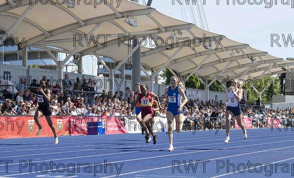 m Snr-Girls-200-Final,-English-Schools -Track-&-Field-Champs-20223667- -4127