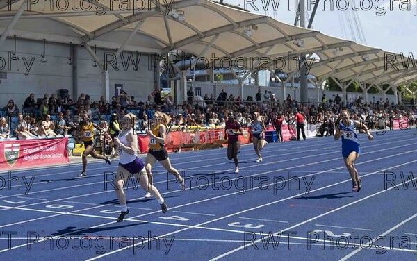 m Snr-Girls-400-Final,-English-Schools -Track-&-Field-Champs-20223667- -4111