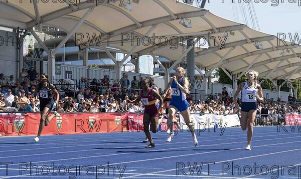 m Snr-Girls-200-Final,-English-Schools -Track-&-Field-Champs-20223667- -4132